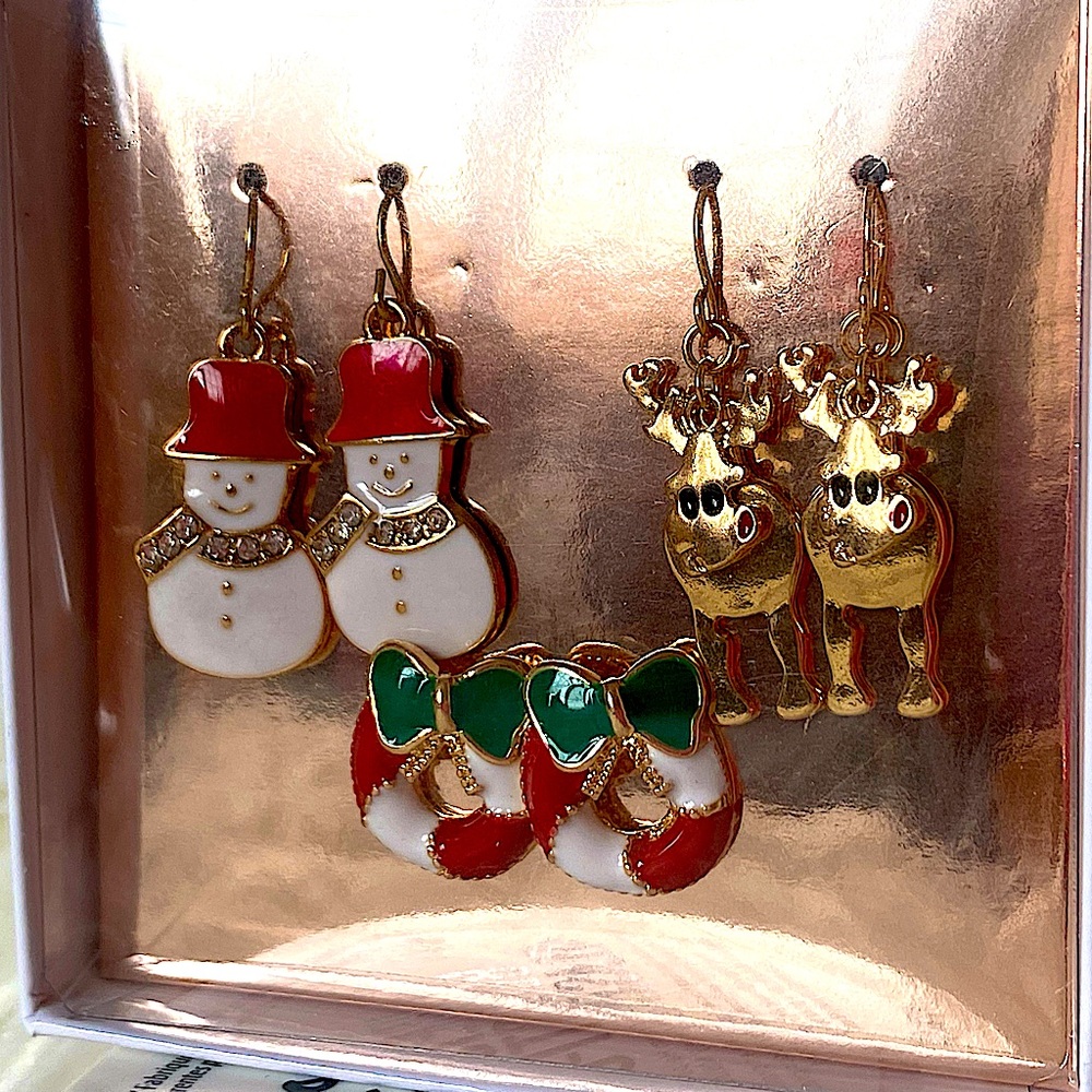 BNIB MIX CHRISTMAS EARRINGS